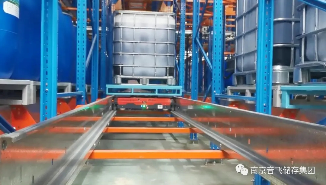 穿梭车货架