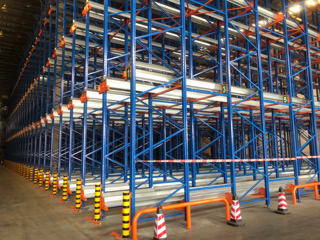 穿梭式货架 穿梭式货架