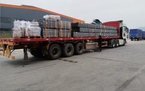 恒力达货架出货区